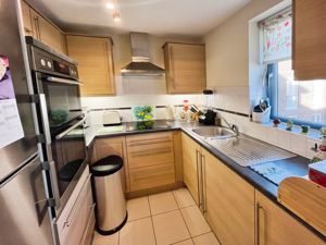 Kitchen- click for photo gallery